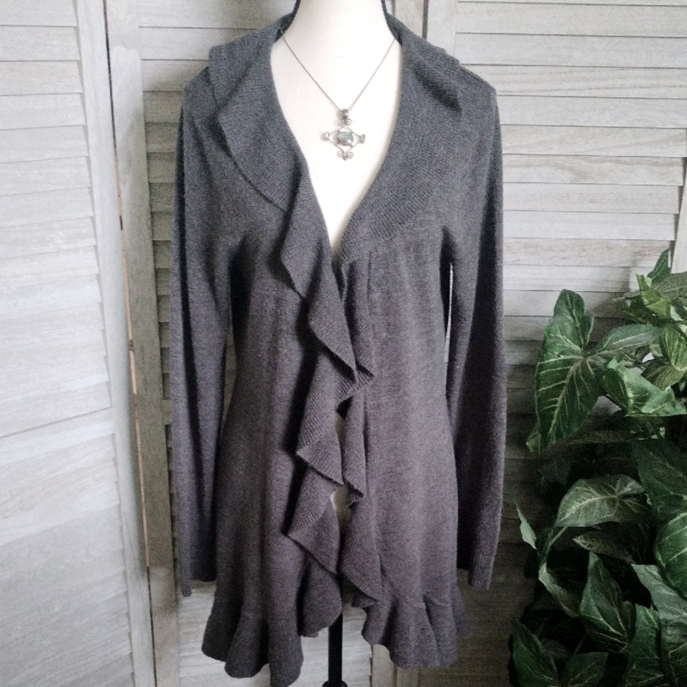⚜️ Susan Lawrence Ruffled Cardigan Sweater